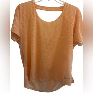 Nike Dri-FIT Women’s Mesh Back Cut Out Short Sleeve Athletic Top Size Medium